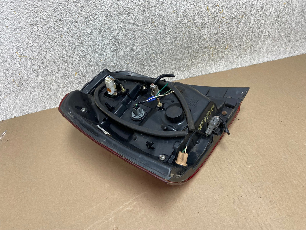 2006-2007 Toyota Highlander Hybrid Right Passenger Side Tail Light AH6668 LK5