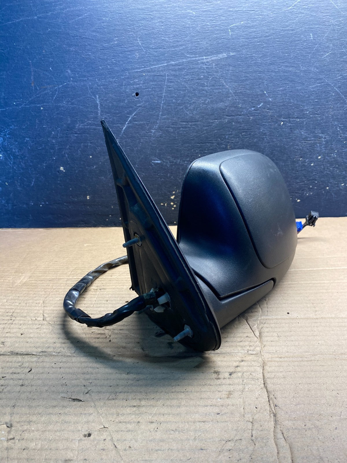 1999 to 2006 Chevrolet Silverado Suburban Left Driver Mirror AA5666 MS1