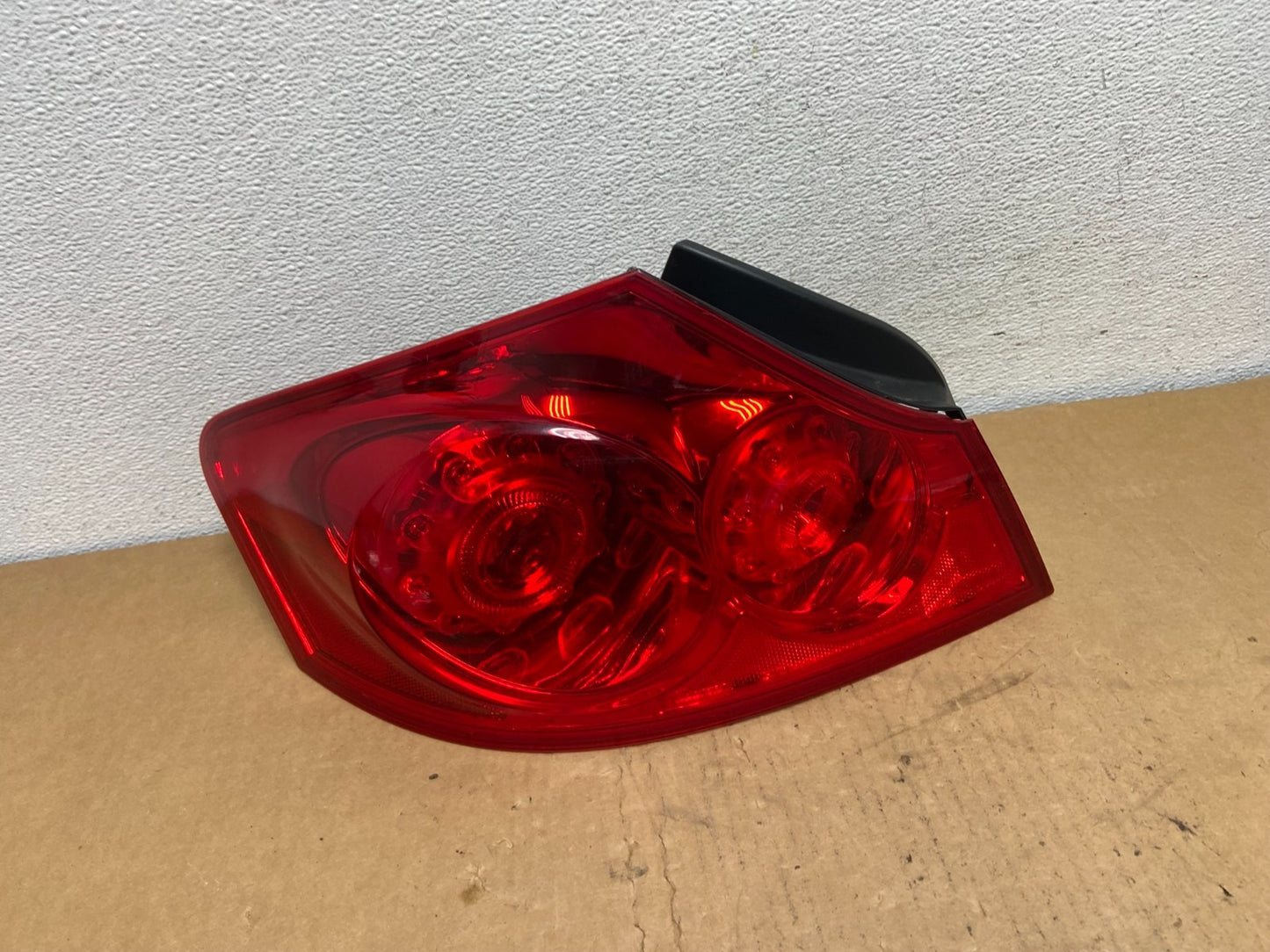 2007 to 2013 Infiniti G35 G37 Sedan Left Driver LH Side Tail Light AC8539 DW0