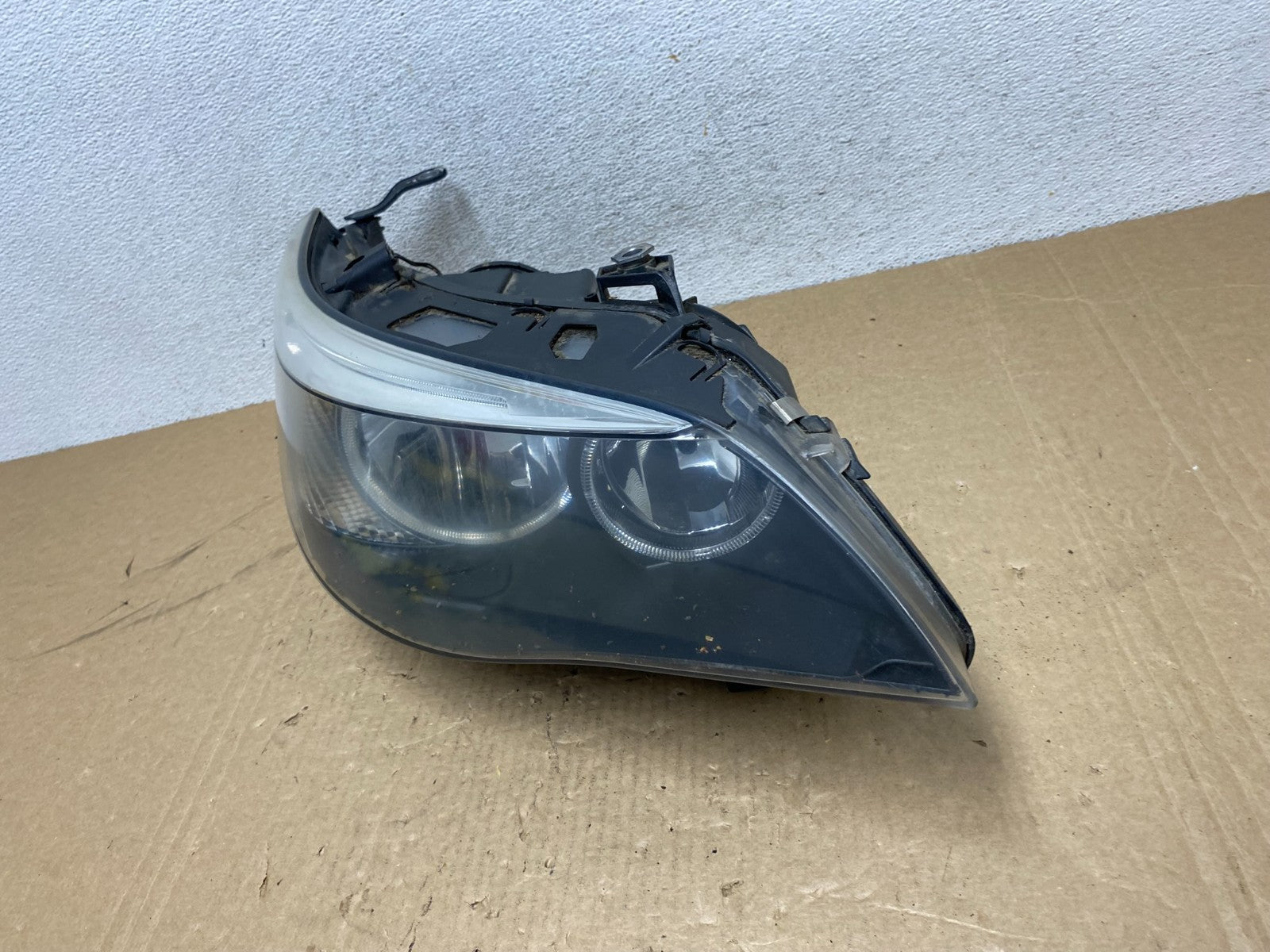 Halogen 2004 -2007 BMW 535i 5 Series Right Passenger Side Headlight AG0546 DW1