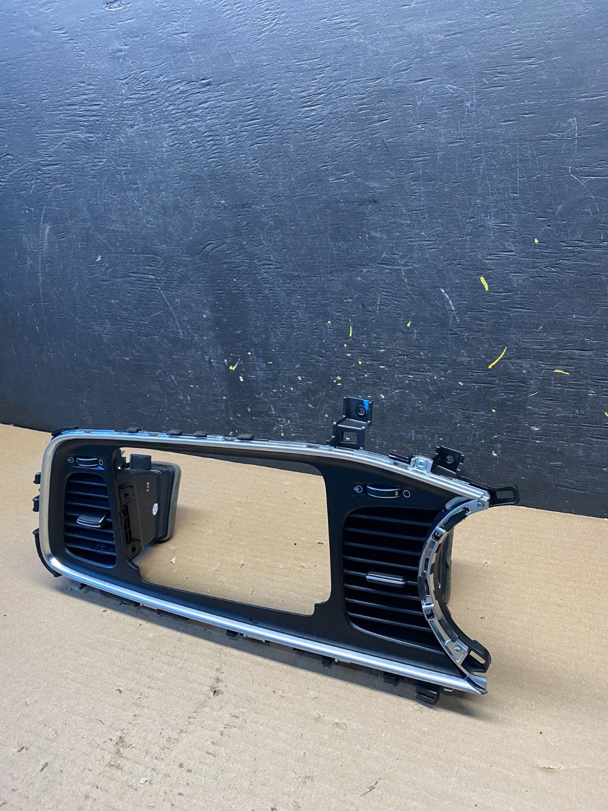2014 2015 Kia Optima Front  Dash Radio Bezel Trim Air Vent OEM S2772 DG1