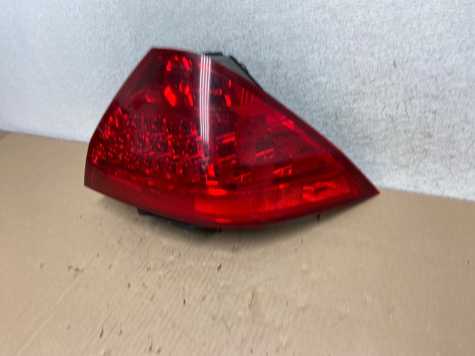 2006 - 2007 Honda Accord Right Passenger Side Tail light AG6735 LK1
