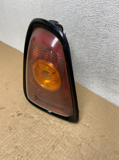 2007 2008 2009 2010 Mini Cooper Left Driver Lh Side tail light AF7957 GD1