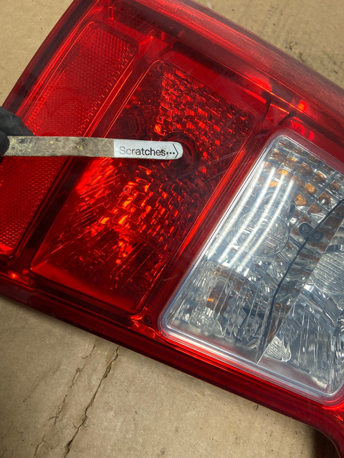 2007 2008 2009 2010 2011 2012 Kia Rondo Left Driver LH Tail Light AD1449 LK3