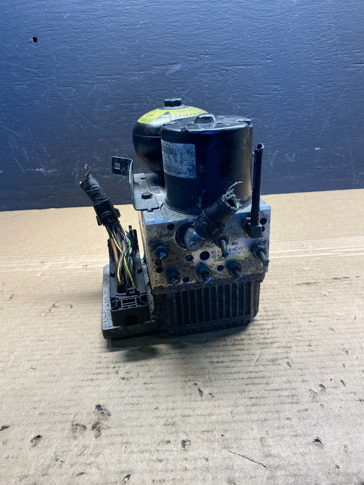 2003-2006 Mercedes E320 E350 E500 ABS Anti Lock Brake Pump Module AC4447 DG4