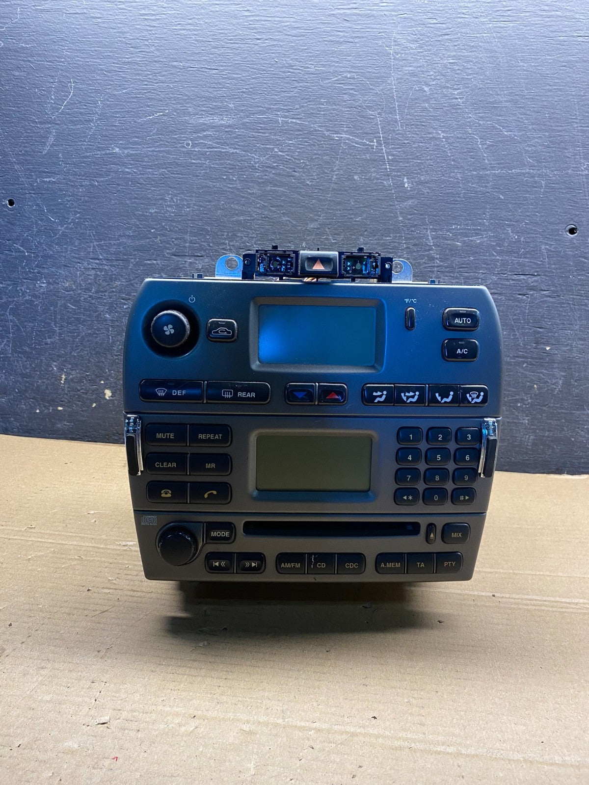 2002-2008 Jaguar X -Type AM FM Radio Cd Player Climate Control A/C OE AI7470 DG0