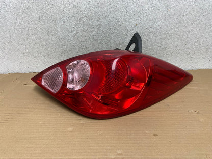 2007 - 2012 Nissan Versa Hatchback Right Passenger Side Tail Light AG8101 LK0