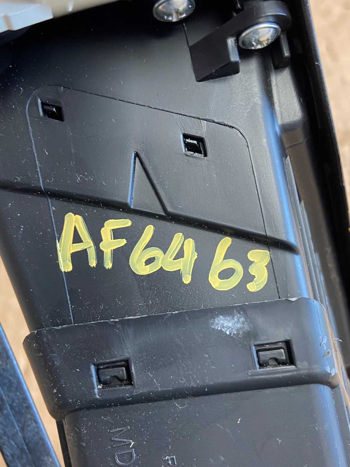 2013 to 2017 Hyundai Elantra GT Dashboard Right Air Vent AF6463 DW5