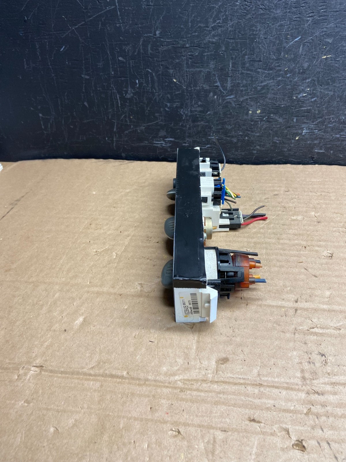 2001 - 2007 GMC Chevrolet Express 1500 Climate Control A/C AF2002 DW2
