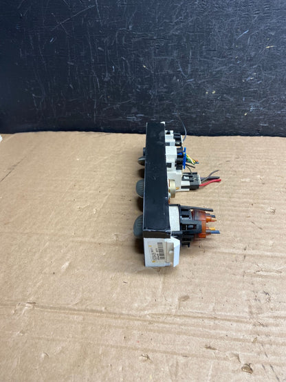 2001 - 2007 GMC Chevrolet Express 1500 Climate Control A/C AF2002 DW2
