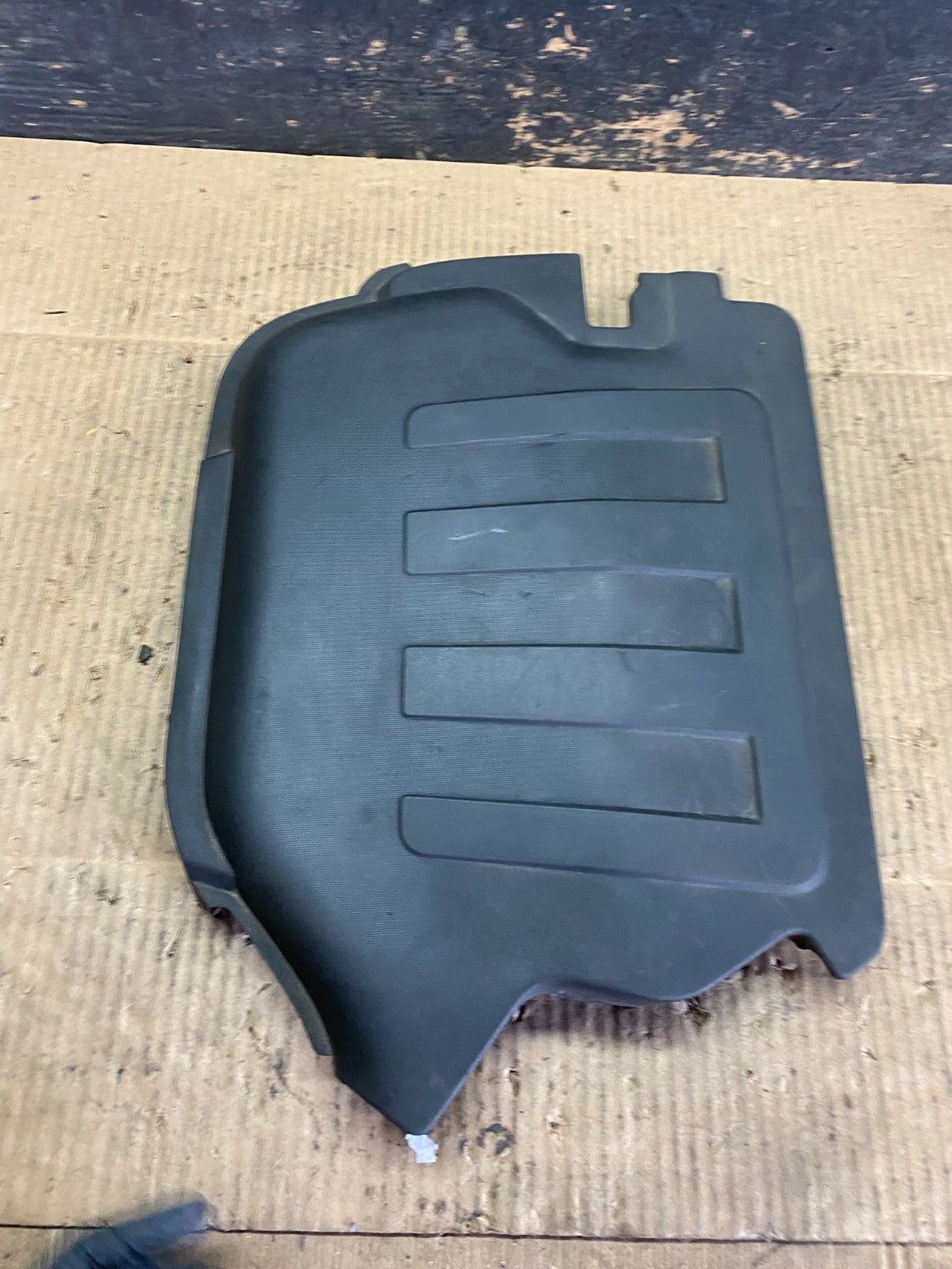 2008 to 2012 Chevrolet Malibu Engine Cover Plastic Motor Shield t6943 DG2