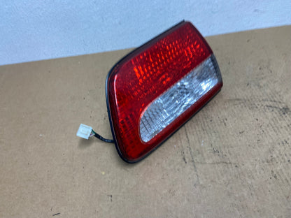 2001 - 2003 Toyota Sienna Right Passenger Rh Side Inner Tail Light OEM AC3070 LK2