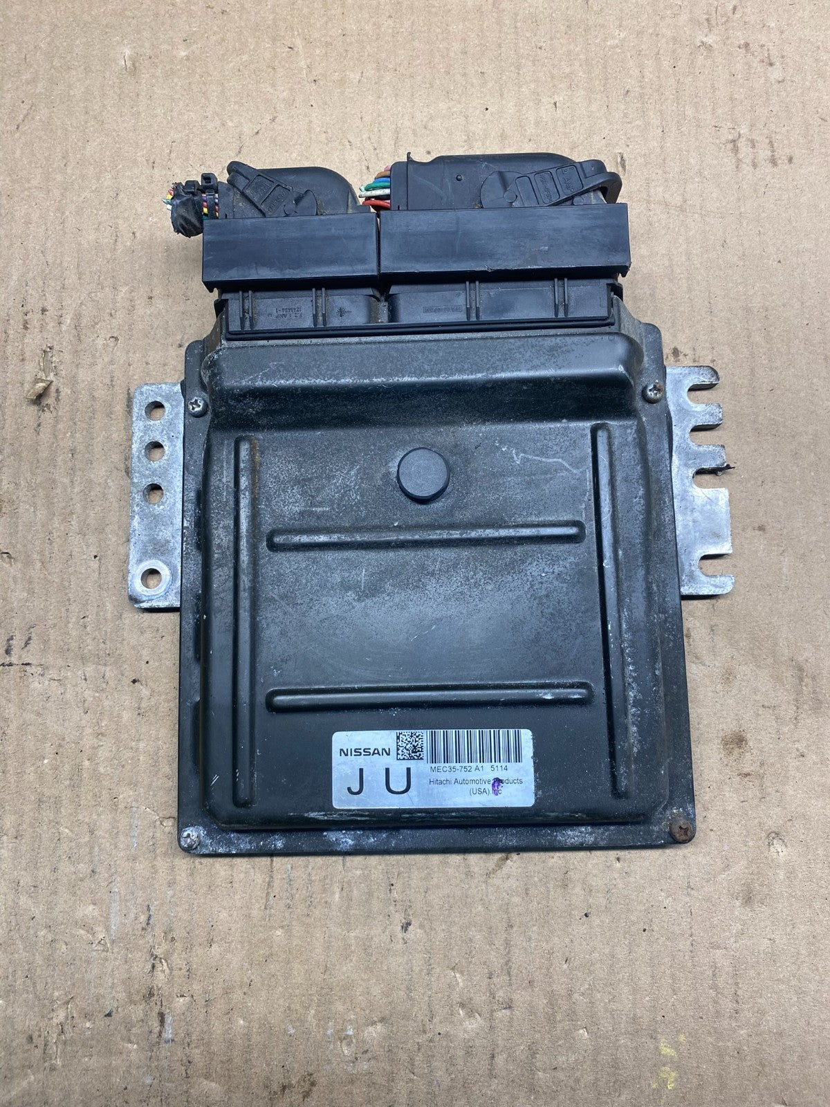 2005 Nissan Pathfinder Engine Control Module ECM MEC35-752 A1 AE6420 DW0