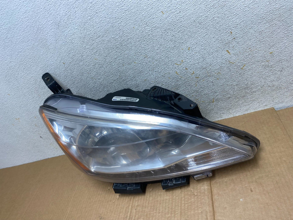 2013 - 2015 Nissan Sentra W/LED Halogen Right Passenger Headlight TYC AI5739 DW1