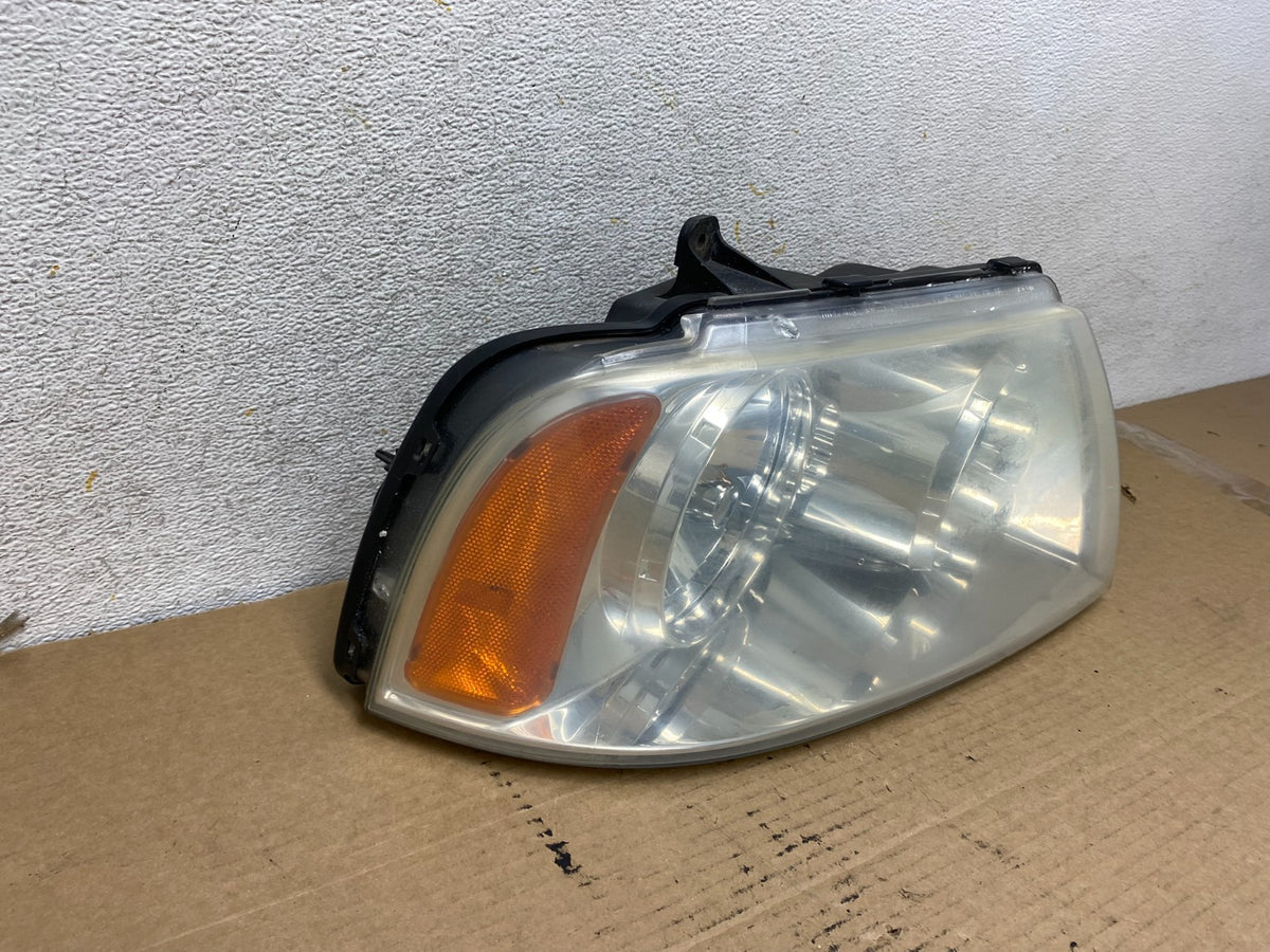 Xenon 2003-2006 Lincoln Navigator Right Passenger Side Headlight AH4004 DW1
