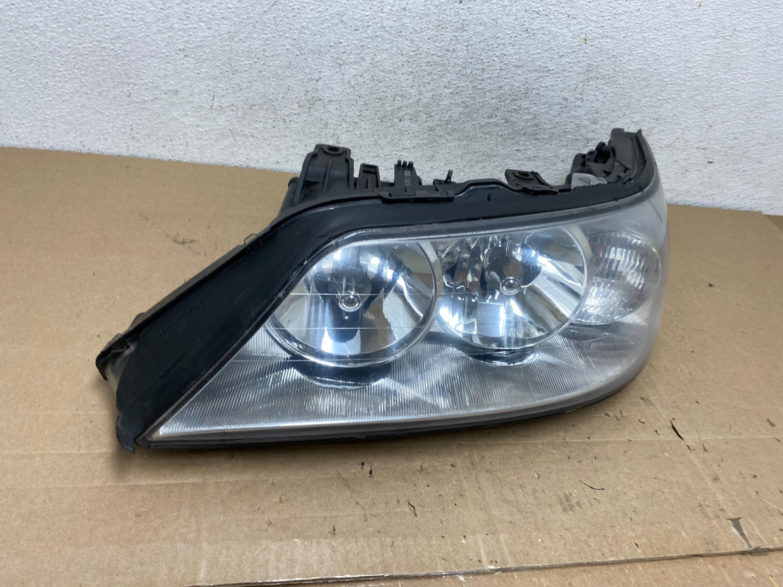 2005 to 2011 Lincoln Town Car Left Driver LH Side Headlight DEPO AE5981 DW2