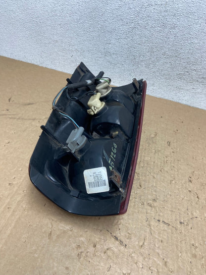 1999-2002 Chevrolet Silverado 1500 Left Driver Lh Side Tail light AG1260 LK6