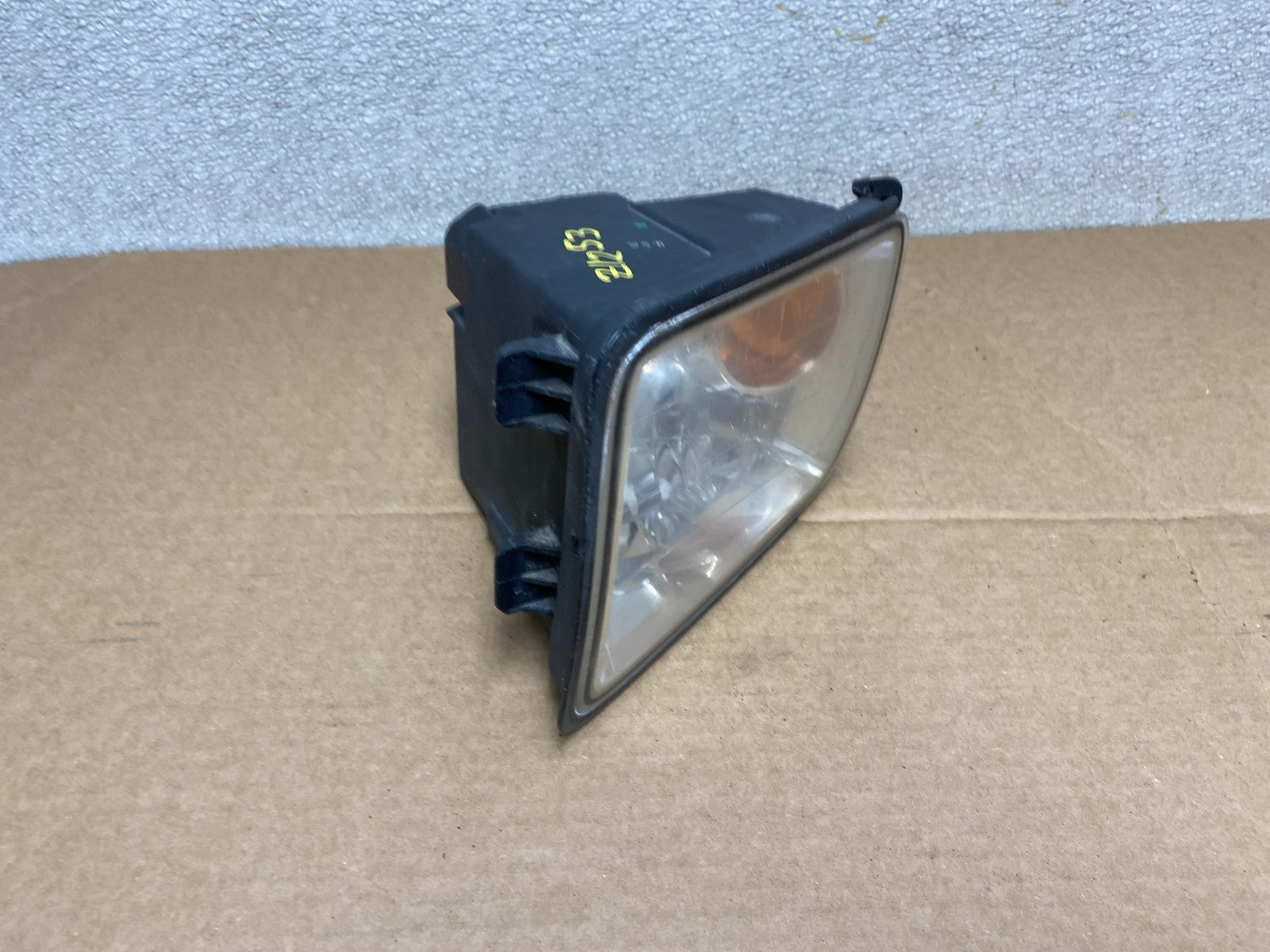 2004-2010 Infiniti QX56 Left Driver LH Side Fog Light OEM Z1253 DW2
