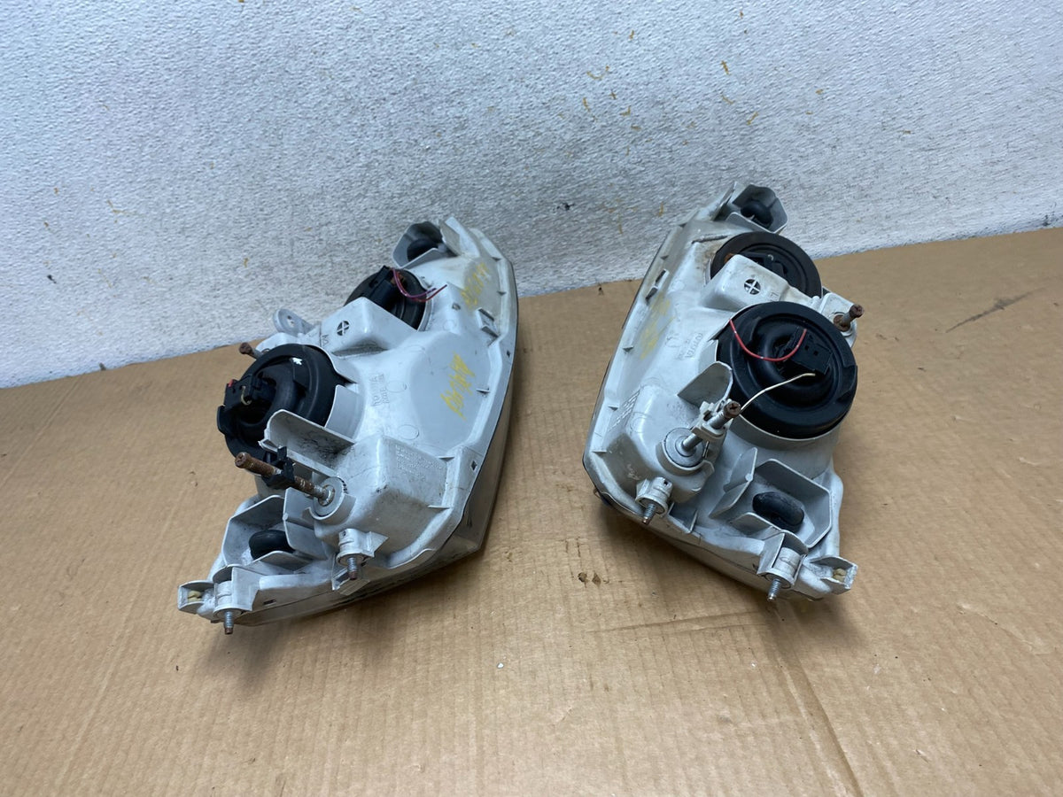 1997-2001 Lexus Es300 Left+Right Headlights Halogen AI6899 DW11