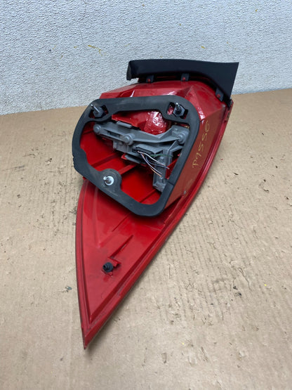 2010-2014 Volkswagen Golf MK6 Wagon Right Passenger Rh Tail Light P9556 DG6