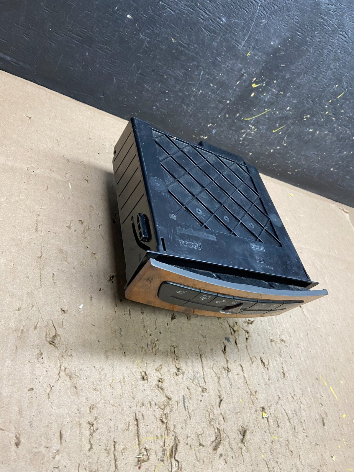 2006-2011 Mercedes W211 E350 E500 Center Console Switch Control Unit T6386 DG1
