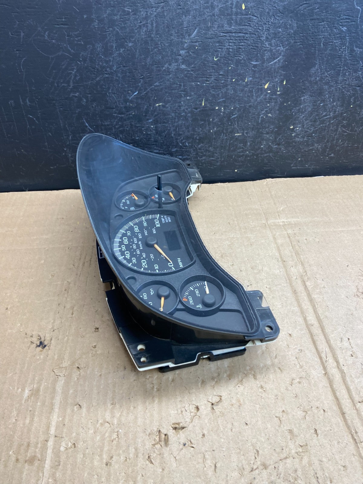 2004 to 2007 Chevrolet Express Speedometer Cluster Gauge ae1870 DG1