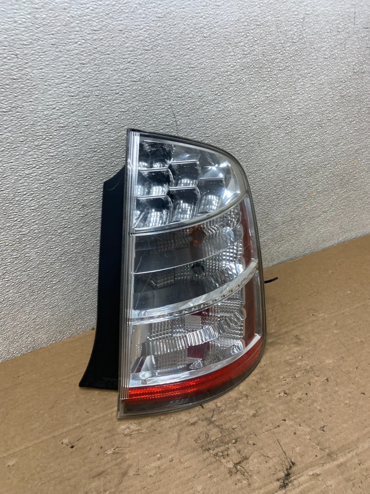 2006 to 2009 Toyota Prius Tail Light Right Passenger Side AB4721 LK2
