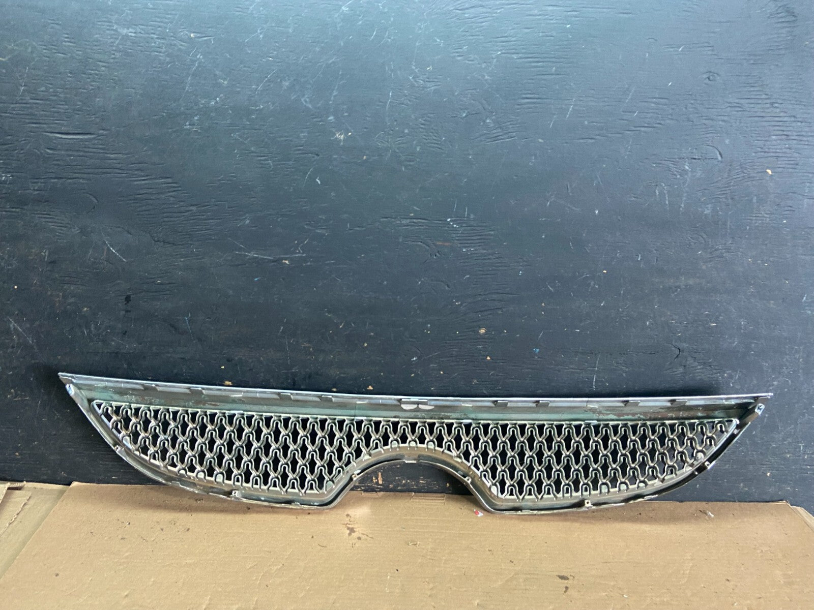 2007 to 2011 Hyundai Veracruz Chrome Grille Grill OEM O7816 DG8