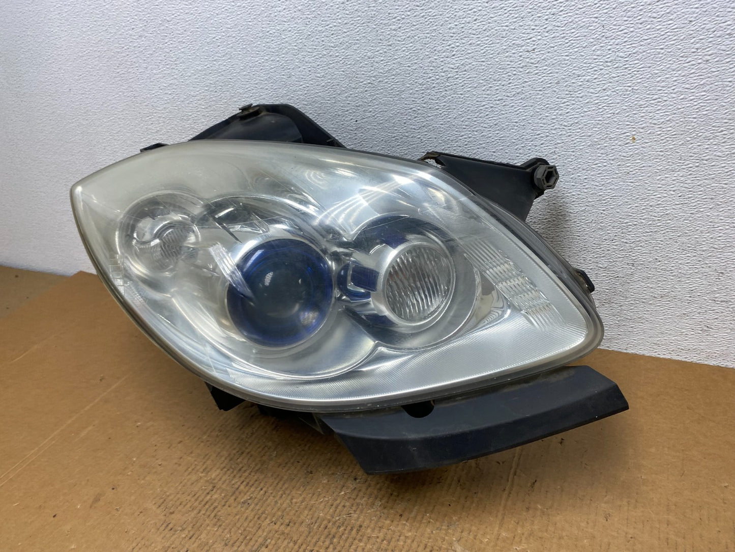 2008-2012 Buick Enclave Right Passenger Headlight Xenon Hid Two Ballast AE12441