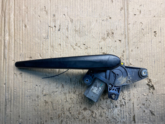 2013 to 2020 Buick Encore Windshield Rear Wiper Motor X4634 DG0