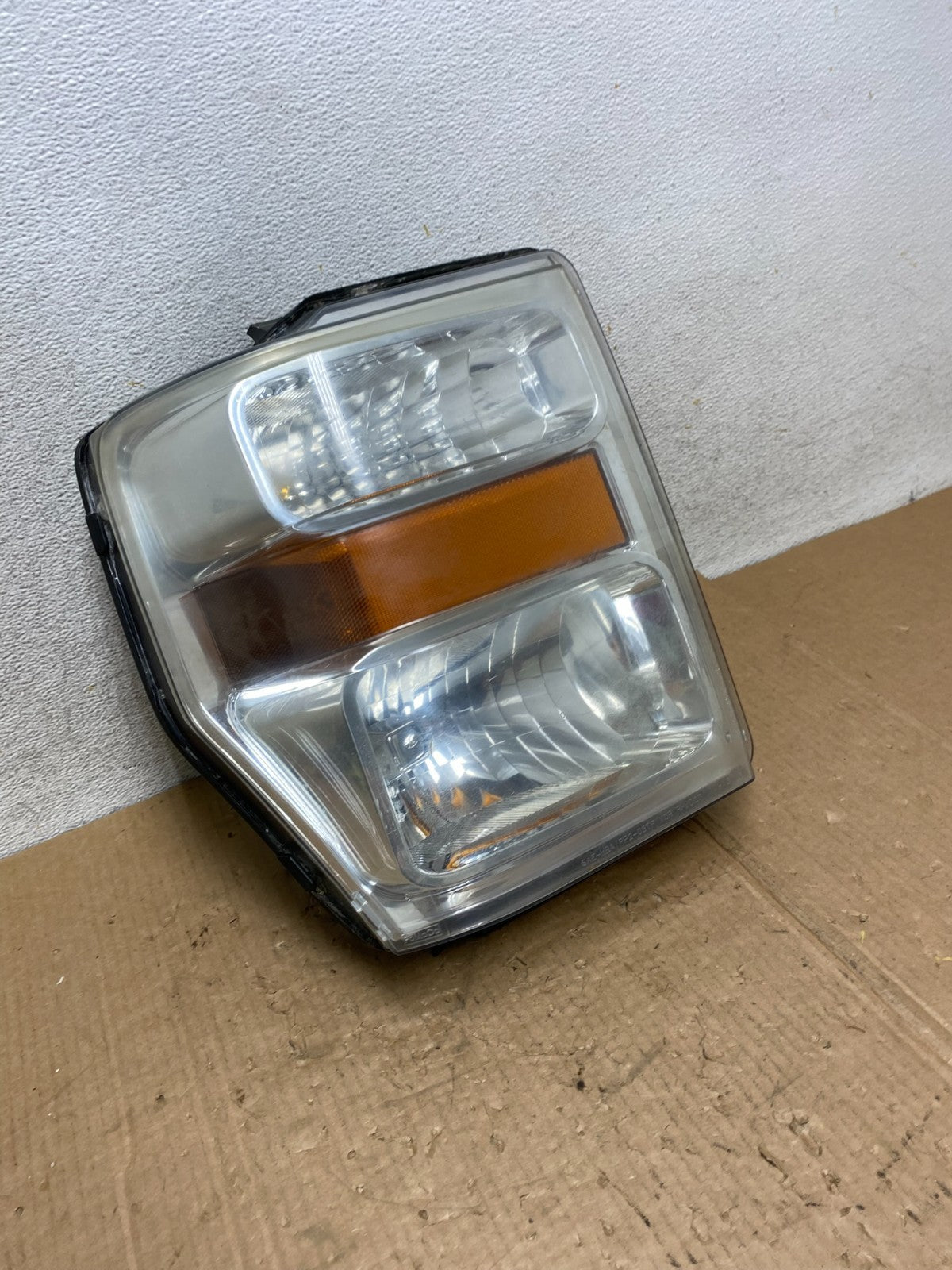 2008 to 2010 Ford F250 Super Duty Right Passenger RH Side Headlight AI5511 DW2