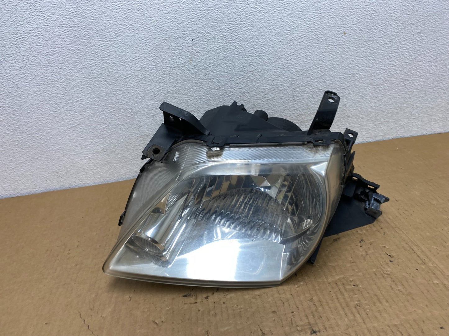 2002 - 2003 Mazda Mpv Left Driver LH Headlight AC7761 DW0