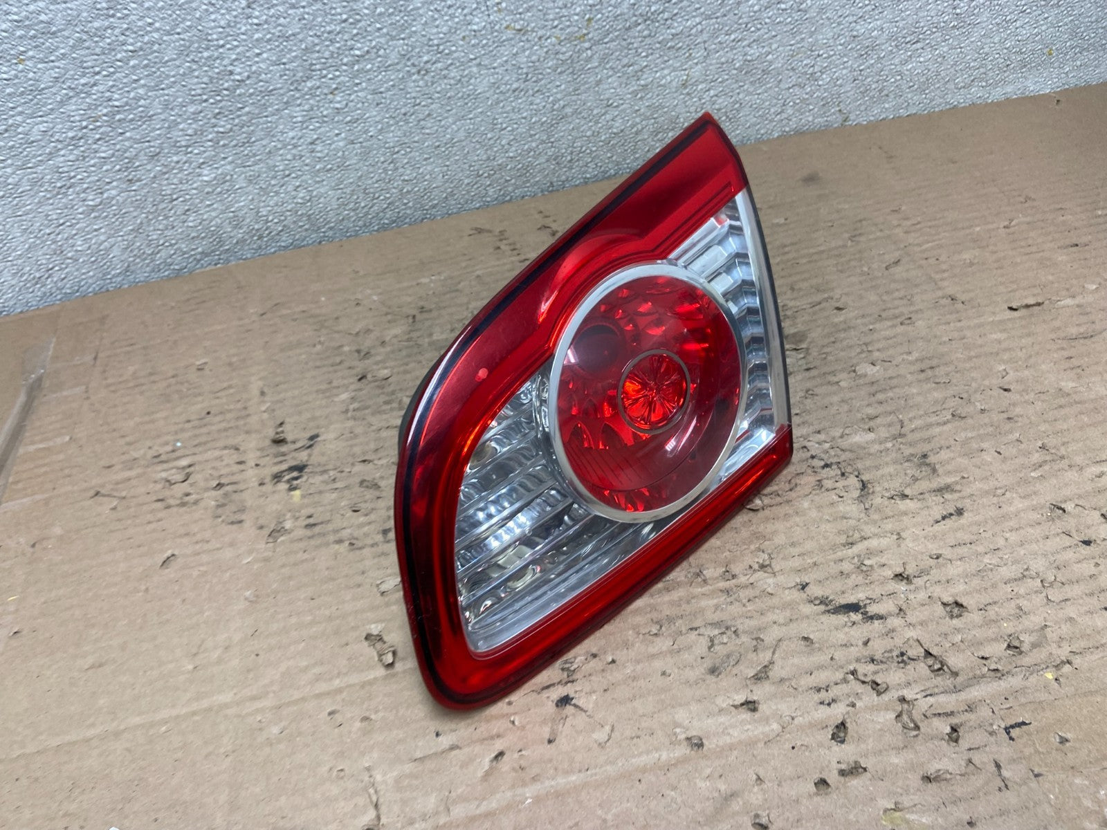 2010 2011 2012 Hyundai Santa Fe Right Passenger Tail Light Inner Oem AA9597 LK2