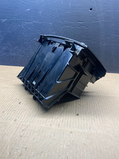 2009 Freightliner Sprinter CD PLAYER Equipment Radio PANASONIC CQ5101U AD1533 DG2
