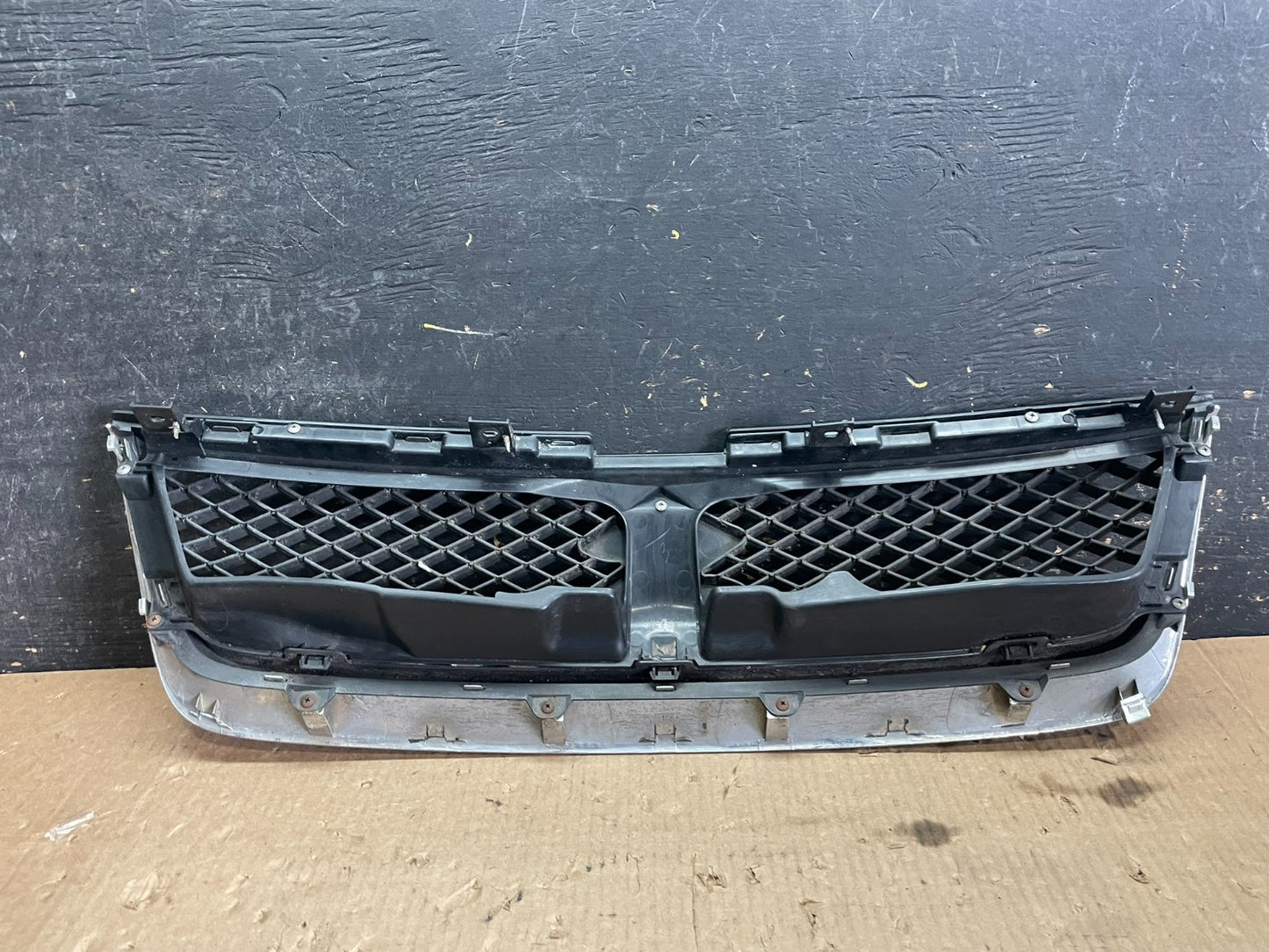 2006 2007 2008 Suzuki Grand Vitara Front Upper Grill Grille OEM Y9841 DG3