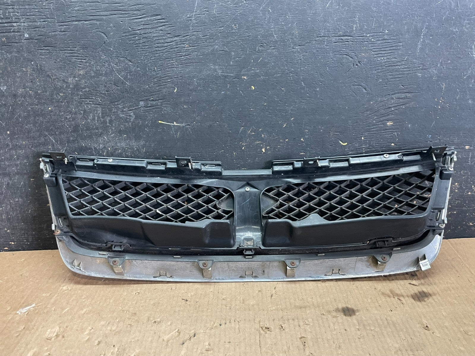 2006 2007 2008 Suzuki Grand Vitara Front Upper Grill Grille OEM Y9841 DG3