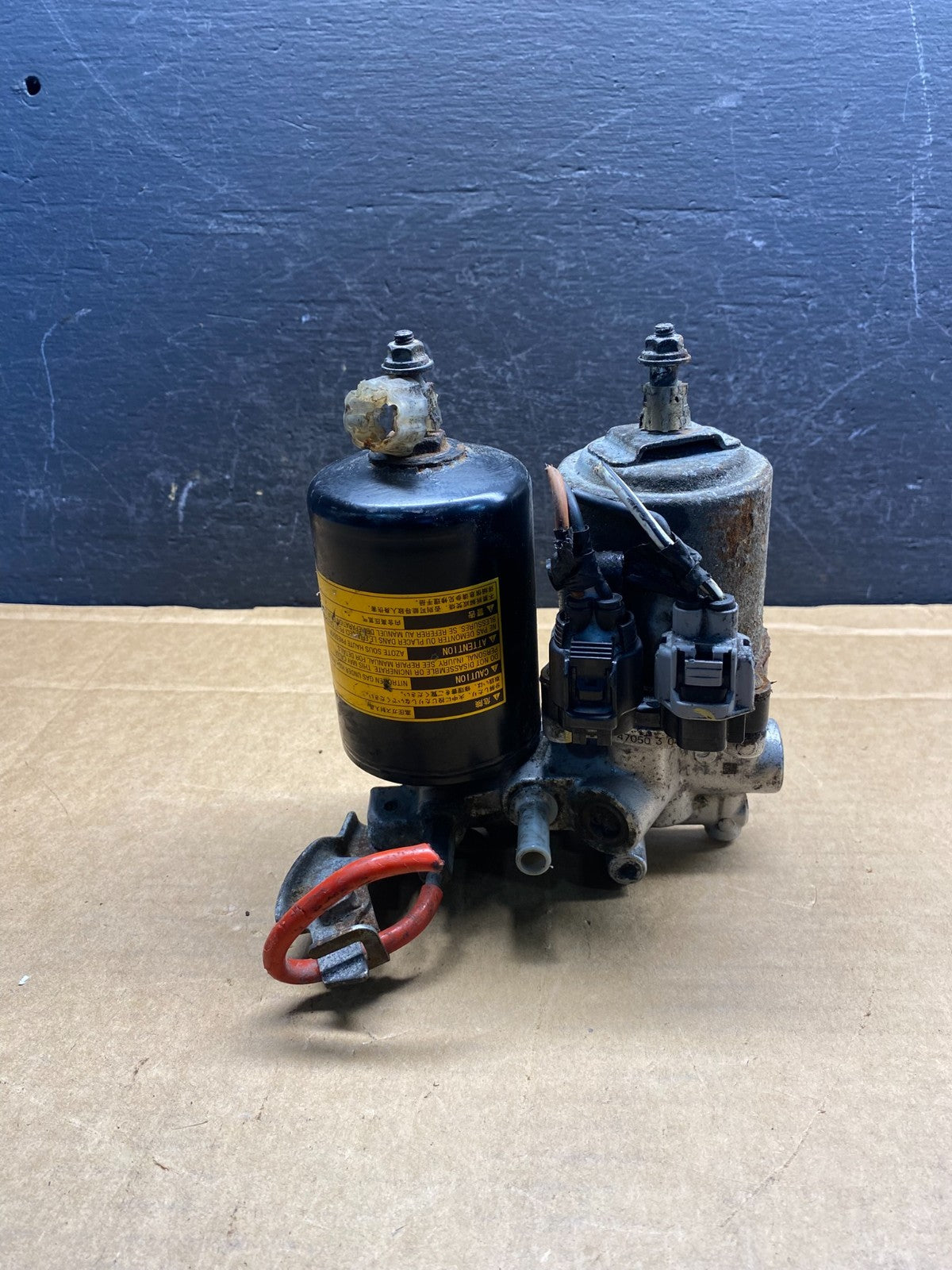 2010-2015 Toyota Prius Anti lock Pump Brake booster 47070-47050 AD75741