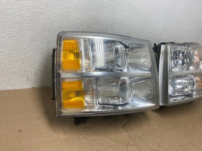 2007 to 2014 Chevrolet Silverado Left+Right Side Headlights AG4828 DW1