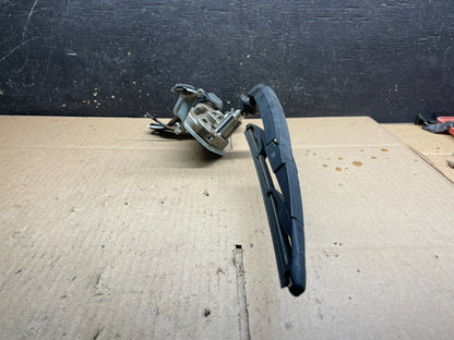 2014-2015 Kia Sorento Rear Glass Windshield Wiper Motor V9062 DG4