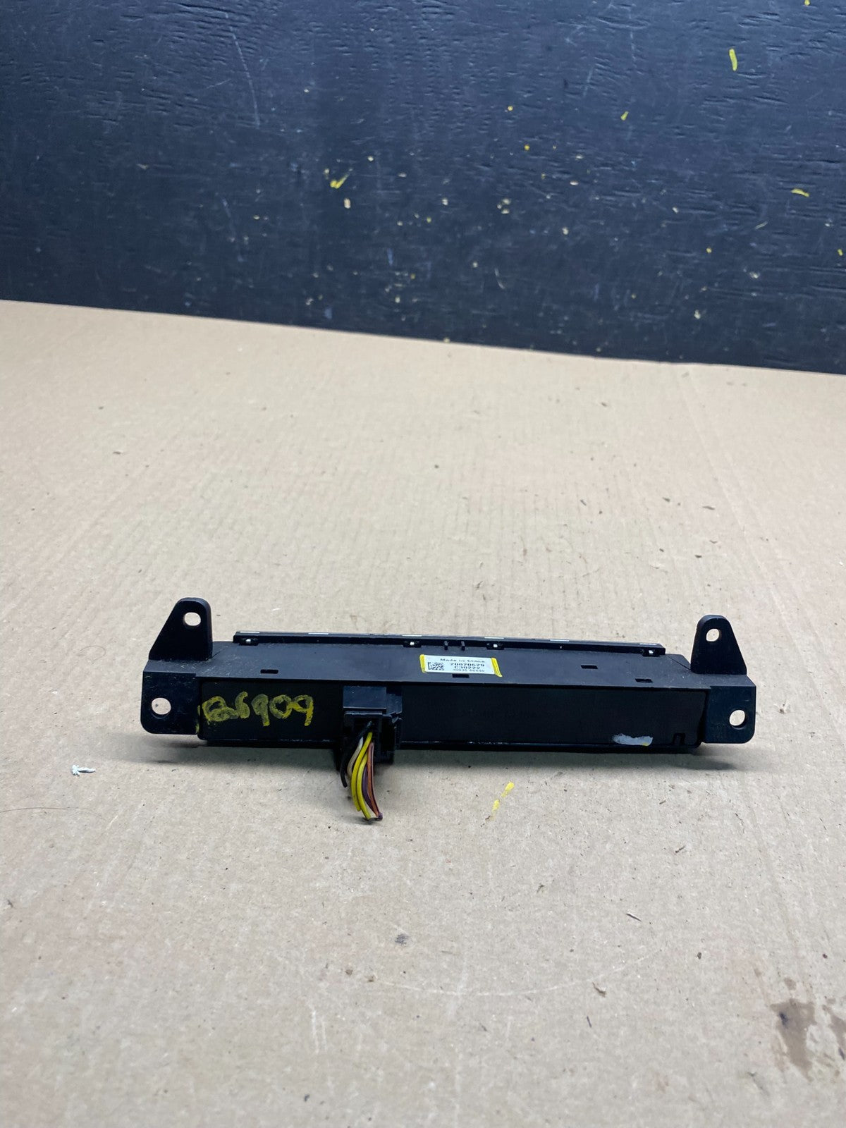 2007 - 2009 Cadillac Escalade Center Pedal Control Switch 20820629 Q6909 DG4
