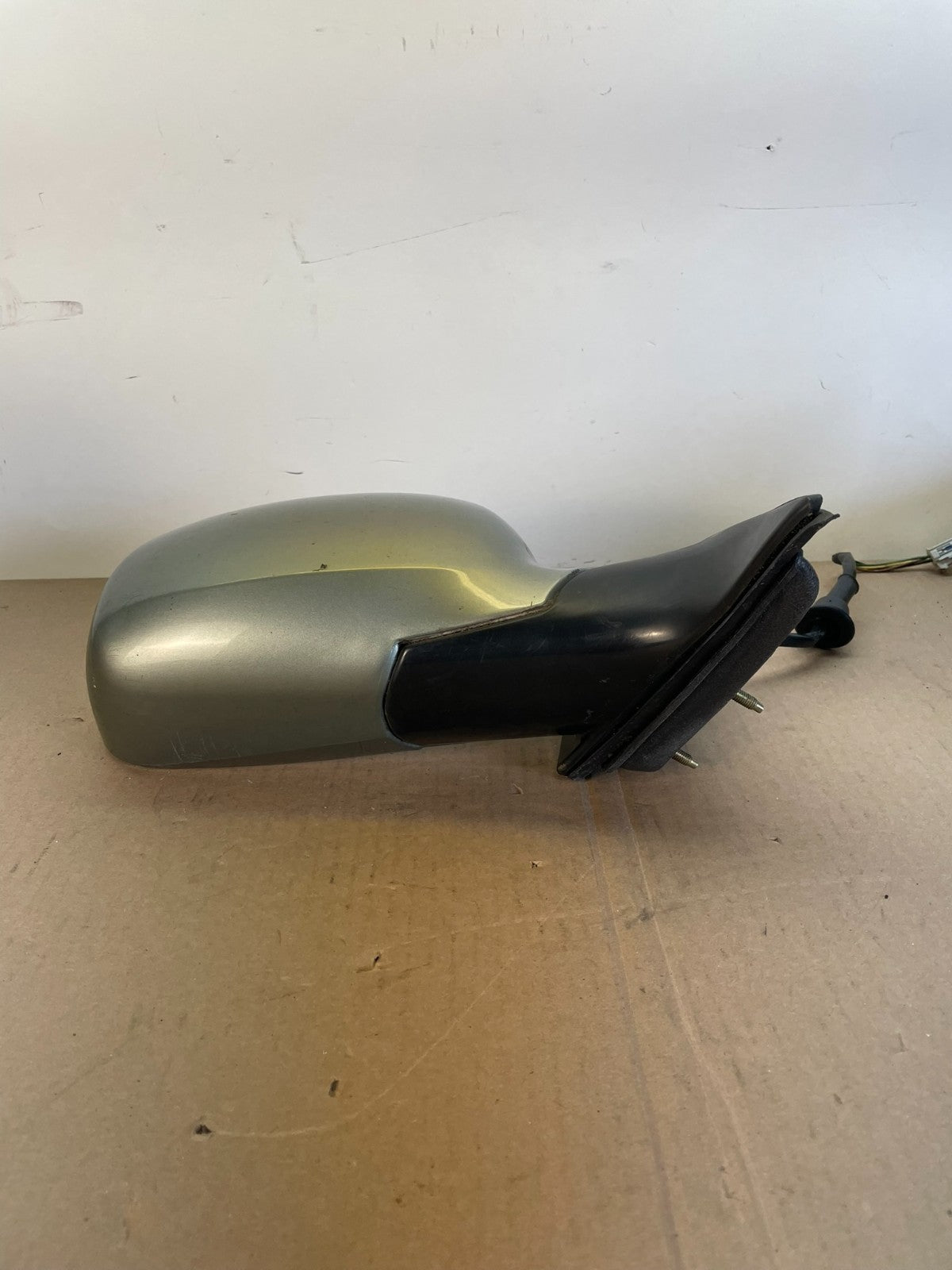 2006 to 2009 Buick Lucerne Right Passenger Side View Door Mirror AG2622 MS3