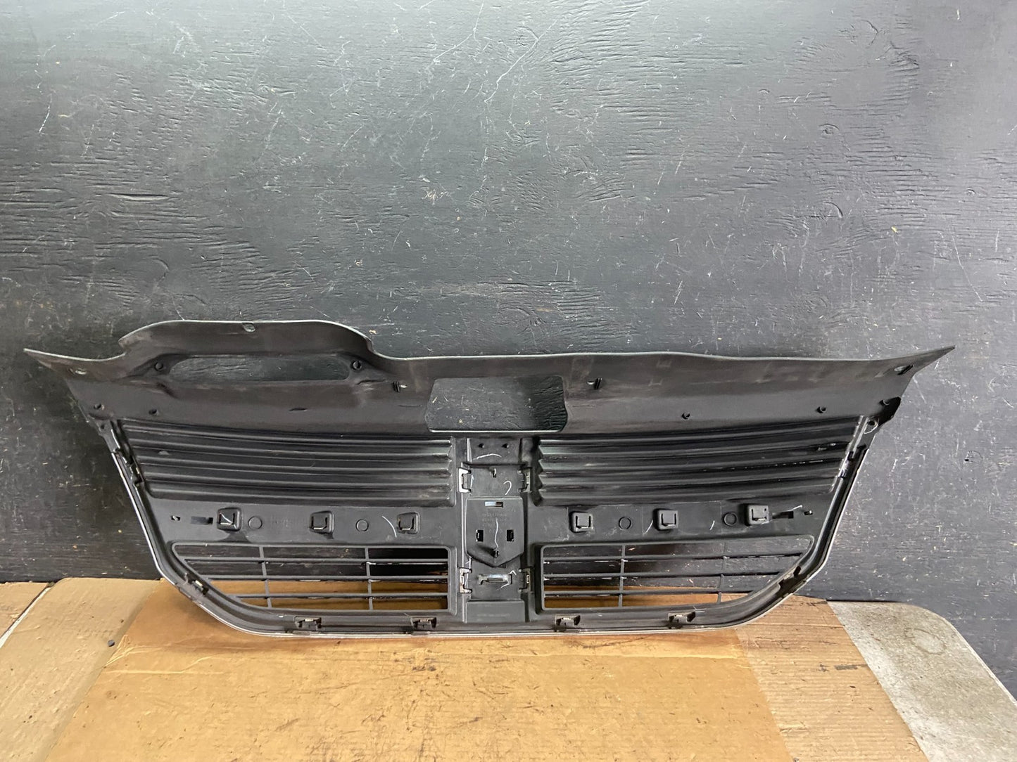 2009 to 2010 Dodge Journey Chrome Front Upper Grill Grille OEM q9939 DG3