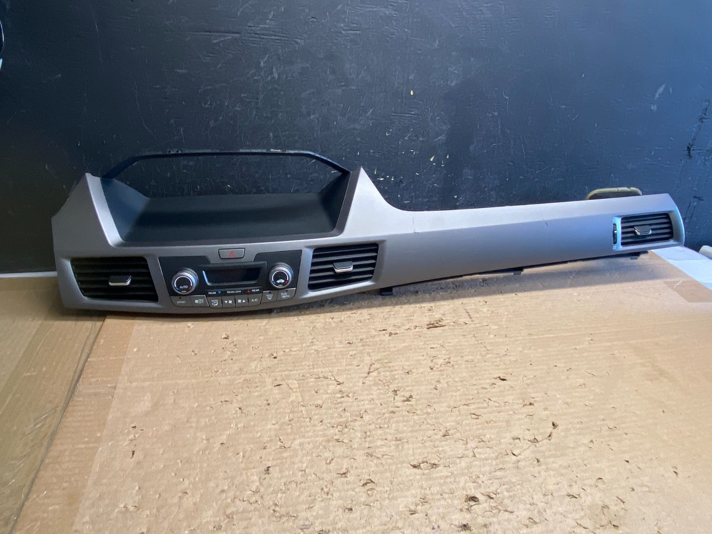 2011-2013 Honda Odyssey Dash Climate Control A/C Display Trim Bezel ag8695 DG0