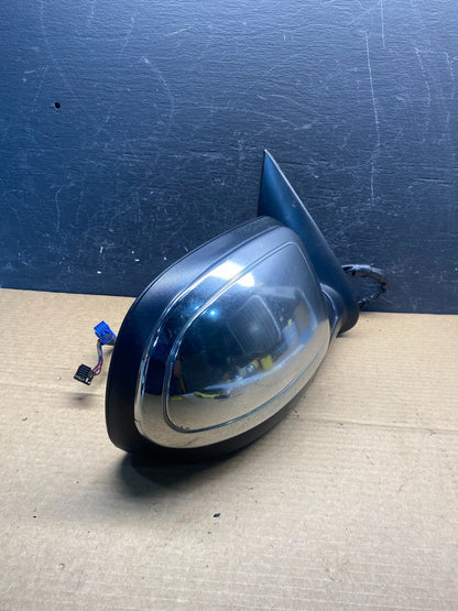 2003-2006 Chevrolet Tahoe Suburban Right Passenger Turn Door Mirror AF67681