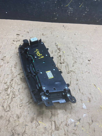 2009-2014 Nissan Murano AM FM Radio CD Control Panel T9029 DG3