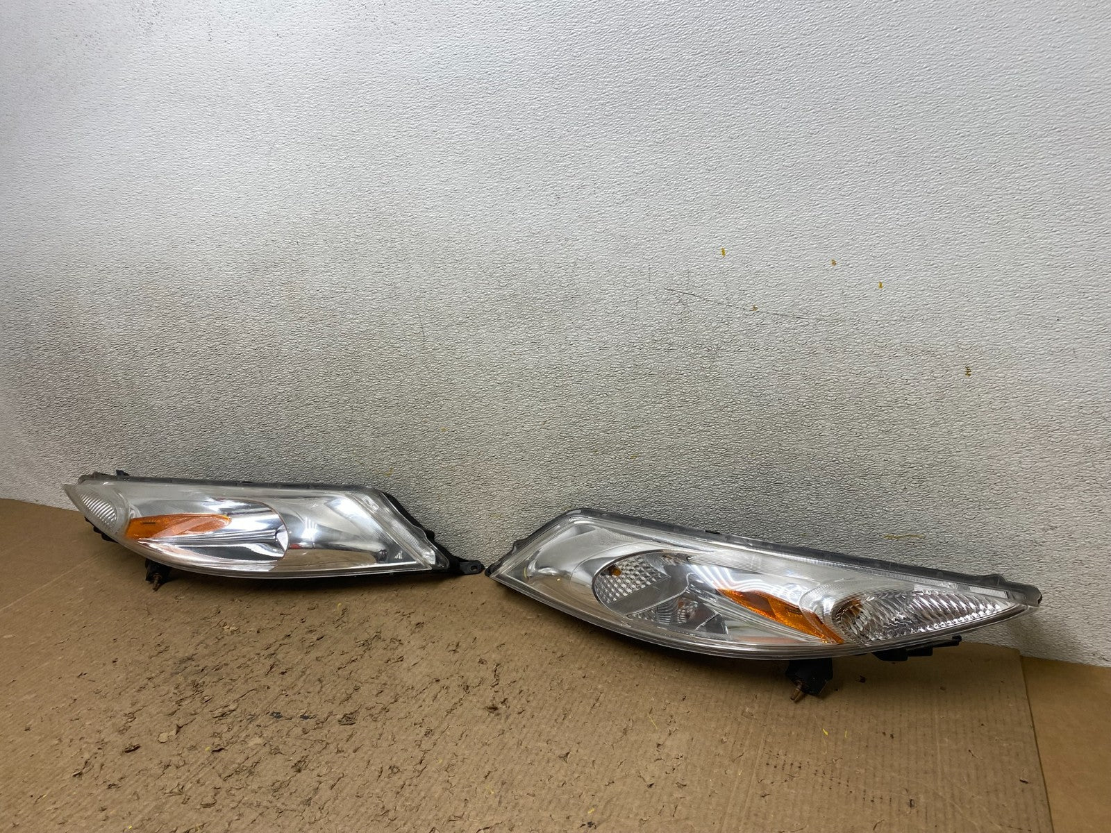 2011-2014 Nissan Juke Turn Signal Headlights Left+Right Halogen OEM W8333 DW1