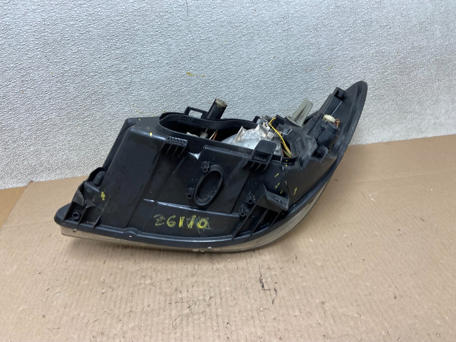 2007 to 2013 Mercedes Sprinter Headlight Right Passenger Halogen Oem Z6110 DW9