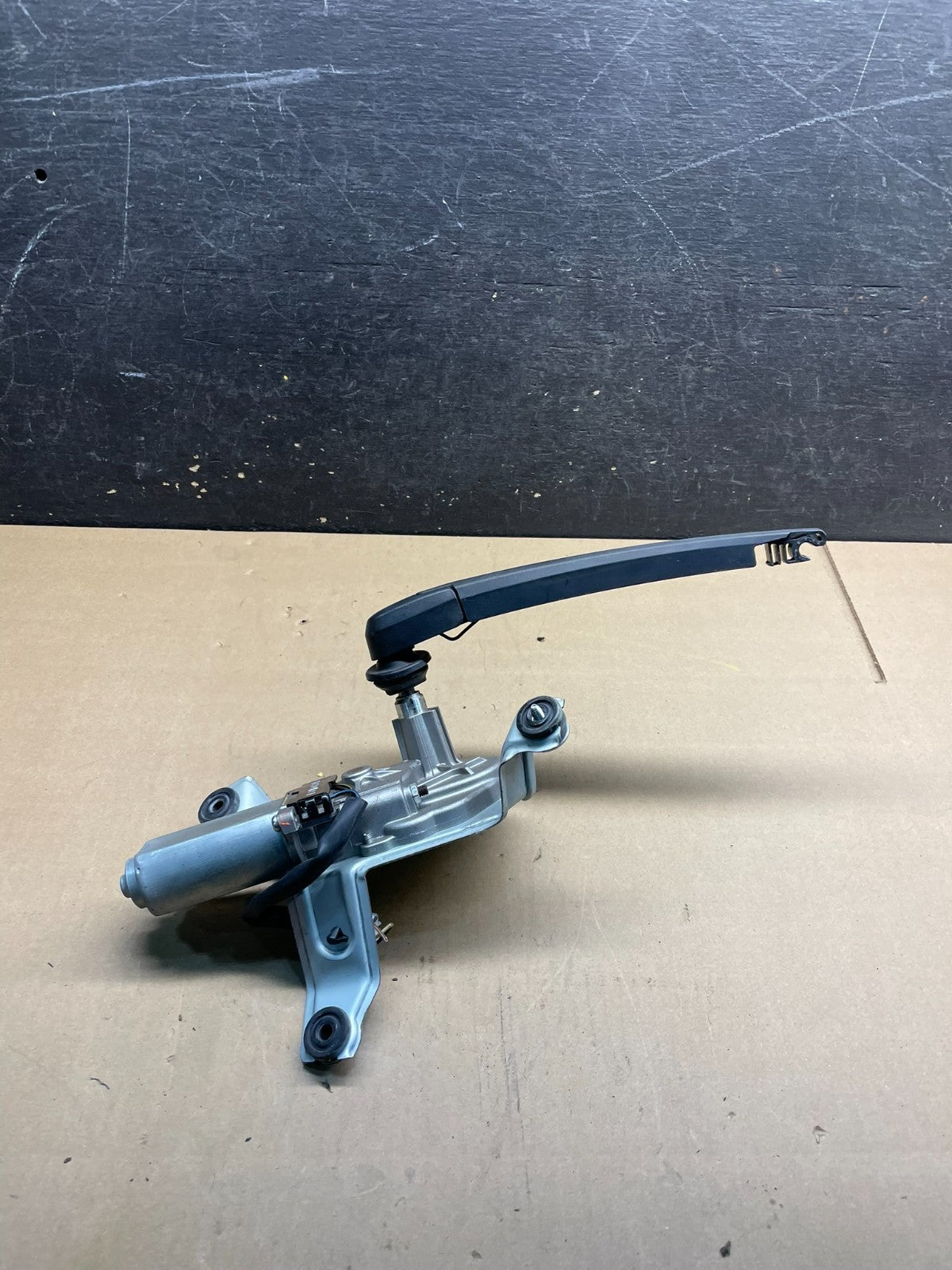 2014-2015 Kia Sorento Rear Glass Windshield Wiper Motor w4327 DG1