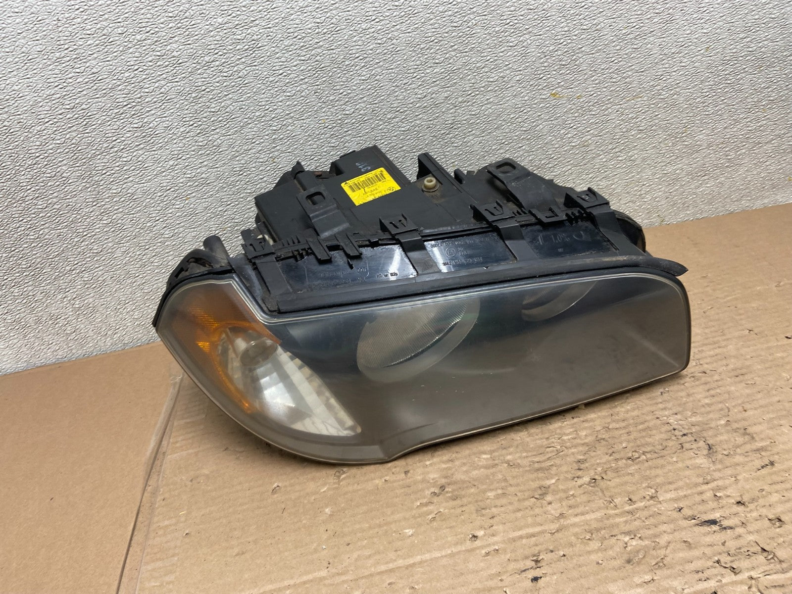 2004 to 2006 Bmw X3 Right Passenger Rh Halogen Headlight OEM AA9510 DW0