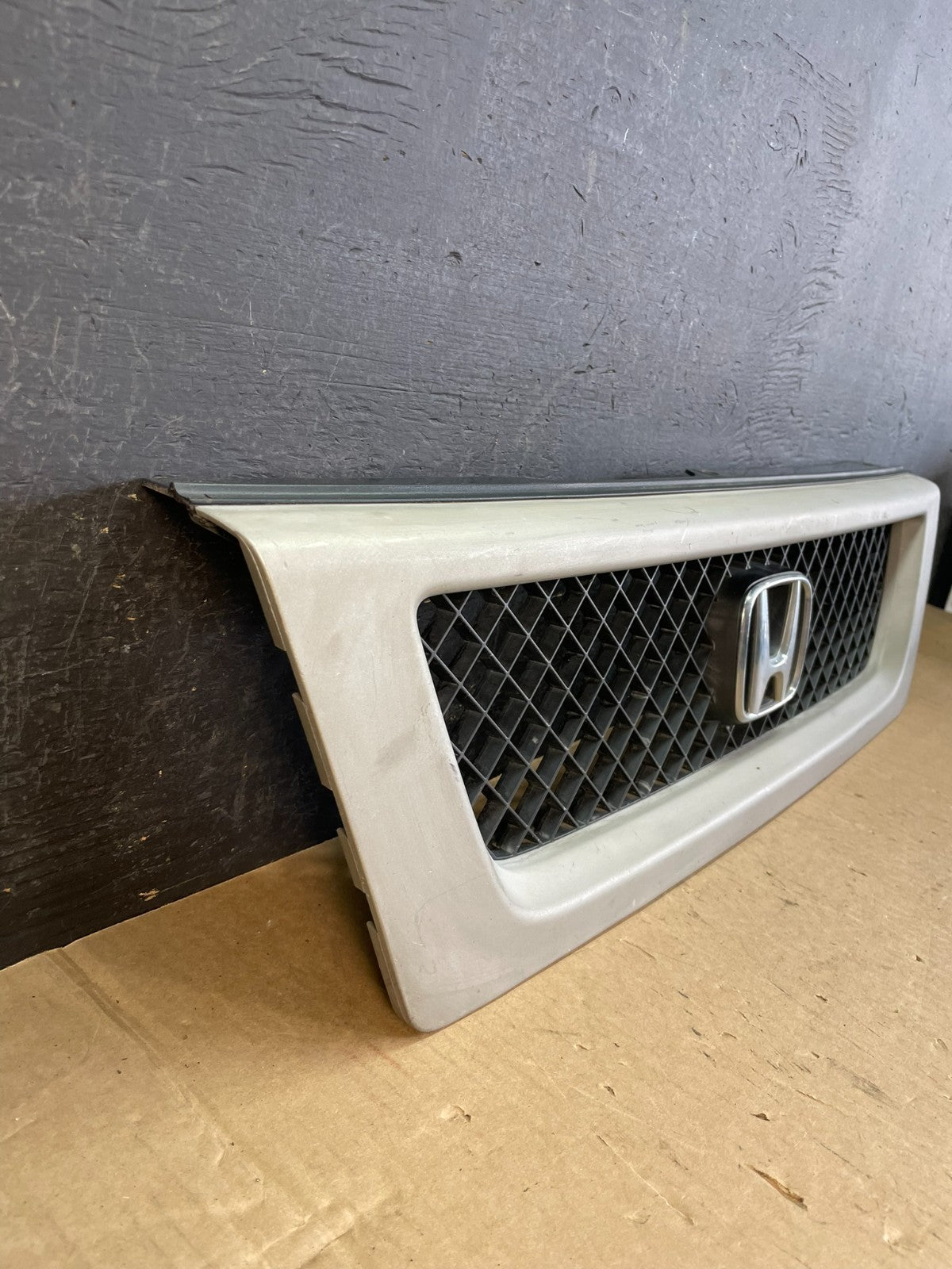 2003 2004 2005 2006 Honda Element Front Upper Grill Grille AD5784 DG2